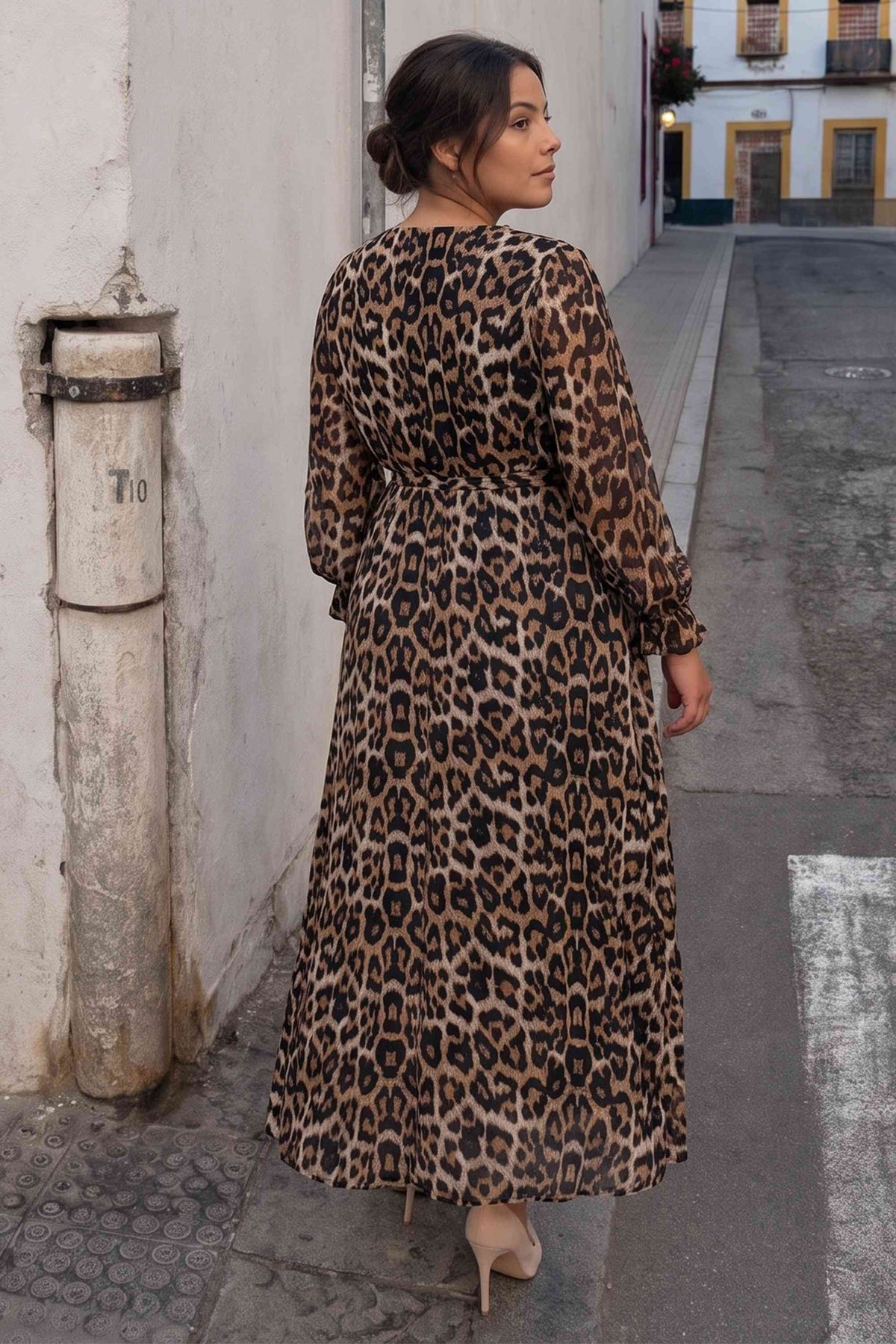Leopar kruvaze yaka şifon elbise