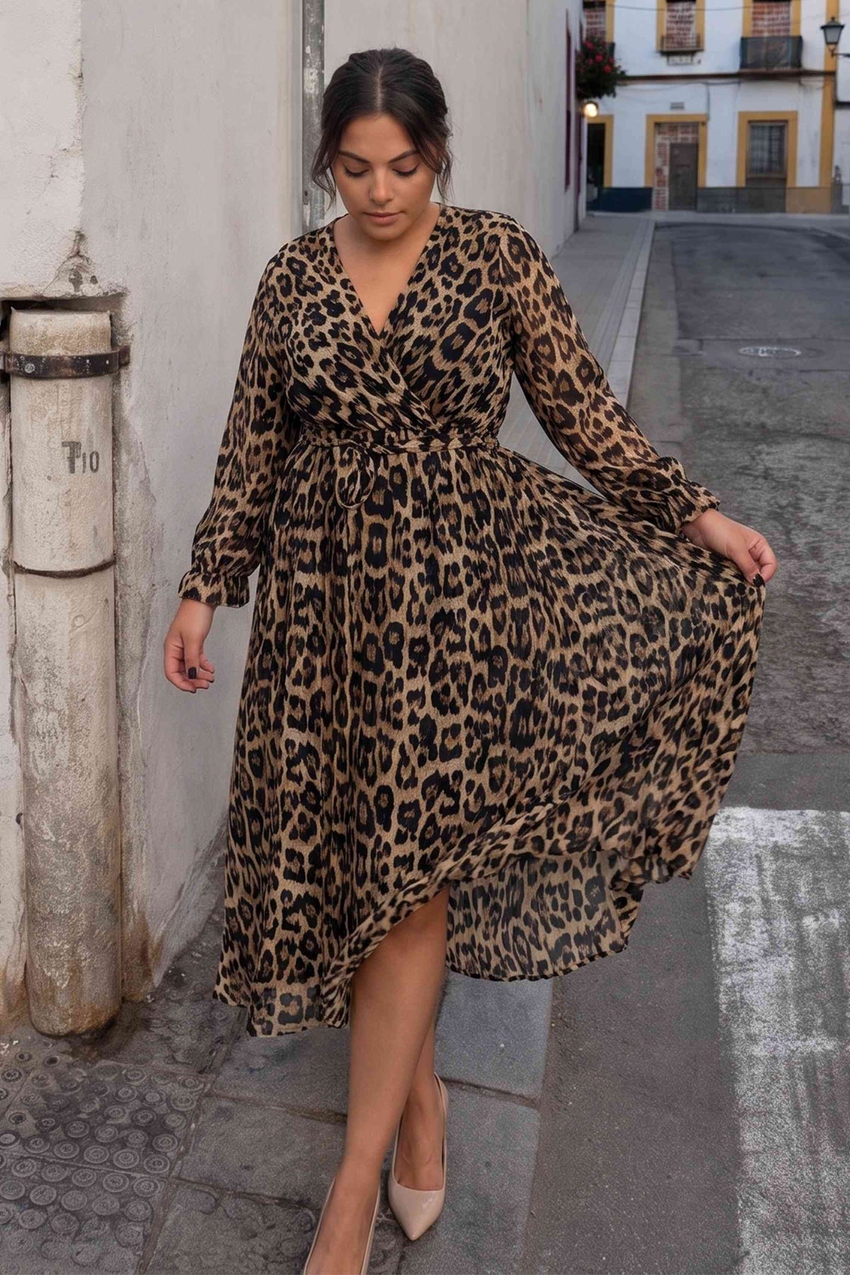 Leopar kruvaze yaka şifon elbise
