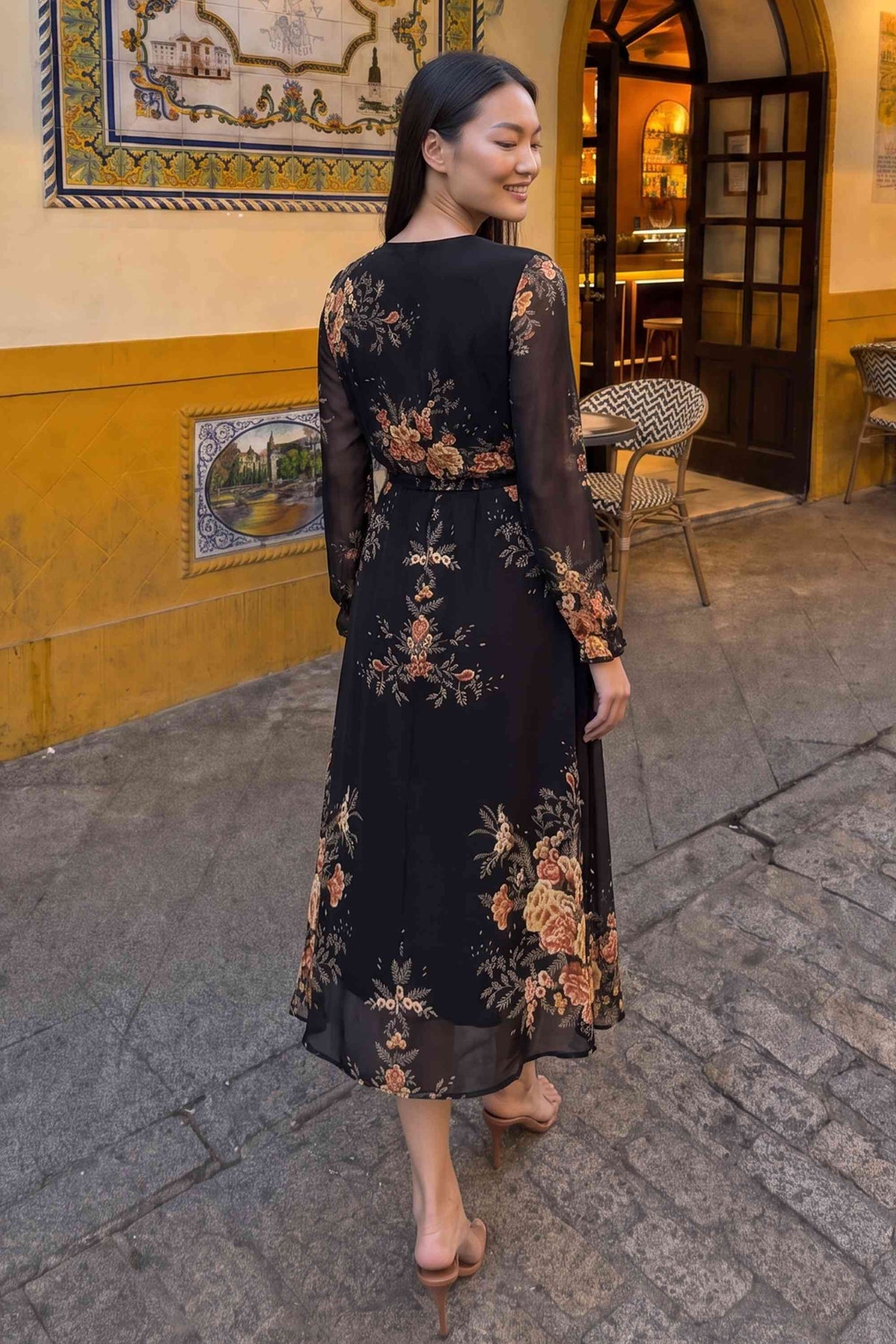 Sarı çiçeği kruvaze yaka şifon elbise